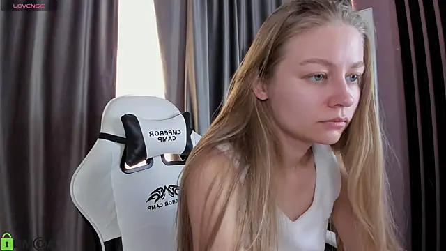 Snapshot of Polumna_cute chatting on September 14, 10:03 am Polumna cute online show from September 14, 10:03 am