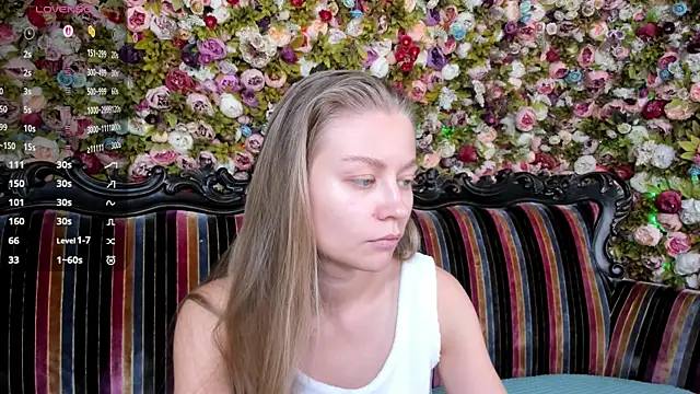 Snapshot of Polumna_cute chatting on November 26, 1:23 pm Polumna cute online show from November 26, 1:23 pm