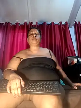 raniofsex02 online show from May 12, 5:15 am