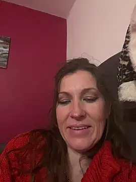 Snapshot of Lwhite1 chatting on June 9, 10:21 pm Lwhite1 online show from June 9, 10:21 pm