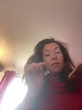 Snapshot of Lwhite1 chatting on June 11, 3:43 pm Lwhite1 online show from June 11, 3:43 pm
