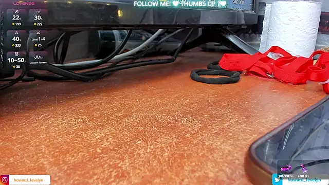 Snapshot of evelyn_23 chatting on February 12, 10:03 am evelyn 23 online show from February 12, 10:03 am