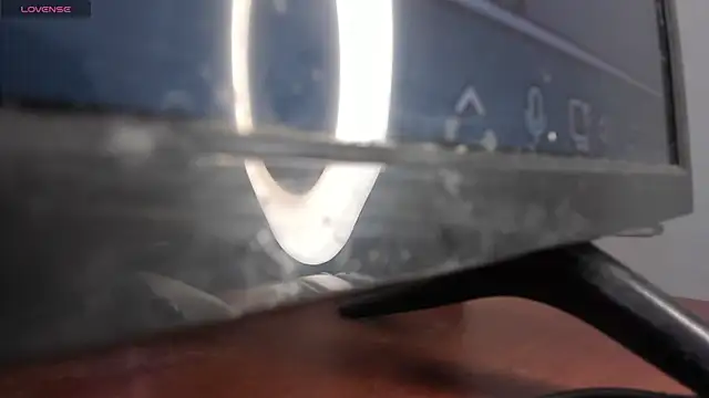 Snapshot of evelyn_23 chatting on November 12, 4:18 pm evelyn 23 online show from November 12, 4:18 pm