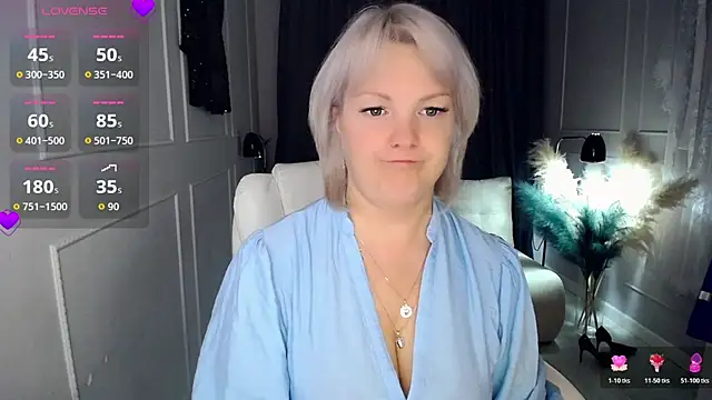 Juarnea online show from November 9, 3:05 am