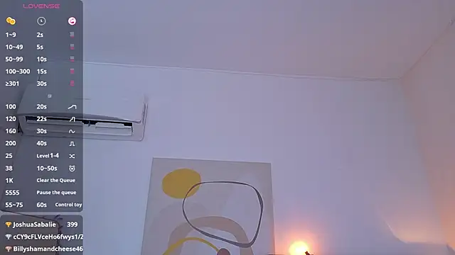 Snapshot of littleebonny chatting on May 28, 12:19 am littleebonny online show from May 28, 12:19 am
