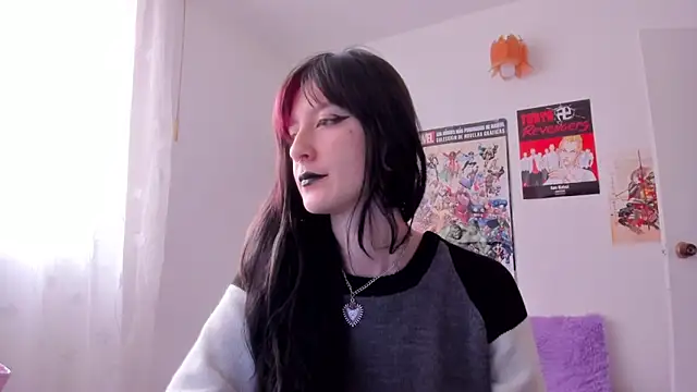 Snapshot of sunshine_girl9 chatting on December 10, 8:27 pm sunshine girl9 online show from December 10, 8:27 pm