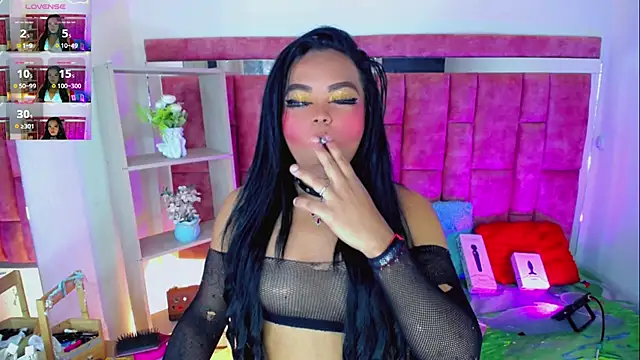 Snapshot of KayleighDreams_ chatting on June 30, 4:02 am KayleighDreams online show from June 30, 4:02 am