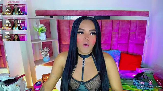 Snapshot of KayleighDreams_ chatting on July 7, 7:23 am KayleighDreams online show from July 7, 7:23 am