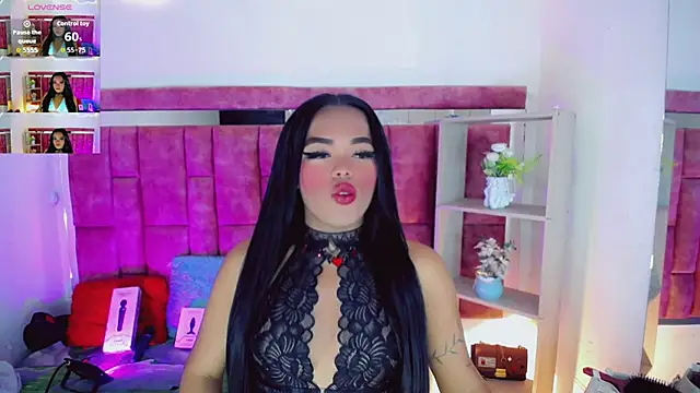 Snapshot of KayleighDreams_ chatting on July 29, 3:37 am KayleighDreams online show from July 29, 3:37 am