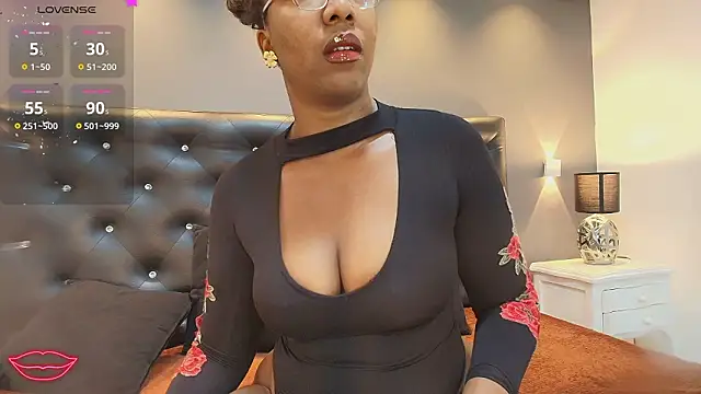 Snapshot of dirtyvictoria chatting on February 5, 12:21 pm dirtyvictoria online show from February 5, 12:21 pm