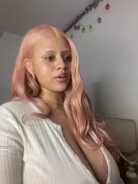 Snapshot of Charlotee_ chatting on April 16, 4:02 am Charlotee online show from April 16, 4:02 am