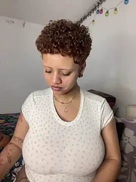 Snapshot of Charlotee_ chatting on April 18, 10:30 am Charlotee online show from April 18, 10:30 am