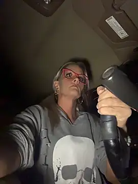 vixendoll87 online show from November 16, 12:16 am