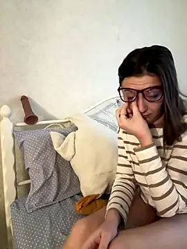 BeatriceTender online show from December 15, 5:44 am