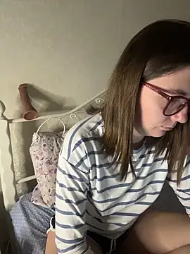 BeatriceTender online show from February 10, 7:40 pm