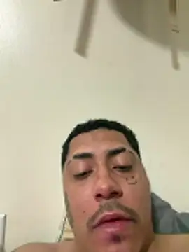 Snapshot of yuricosta1 chatting on March 27, 6:52 am yuricosta1 online show from March 27, 6:52 am