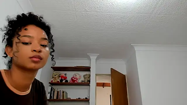 avellanatammy online show from February 3, 1:40 pm