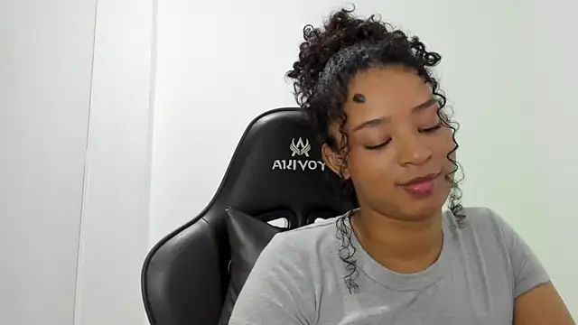 avellanatammy online show from October 4, 2:09 am