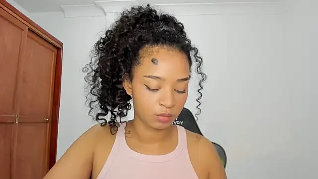 avellanatammy online show from November 27, 1:40 am