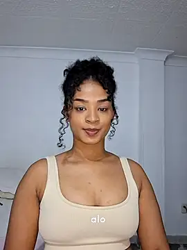 avellanatammy online show from May 12, 1:47 am