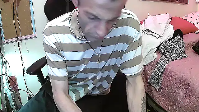 Snapshot of Aktorihann chatting on June 7, 5:49 pm Aktorihann online show from June 7, 5:49 pm