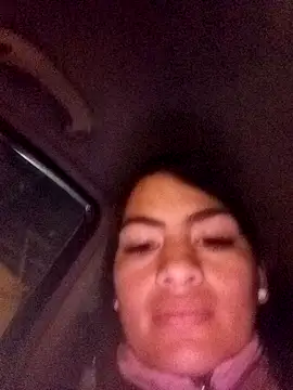 Snapshot of SamanthaBeke chatting on February 20, 2:08 am SamanthaBeke online show from February 20, 2:08 am