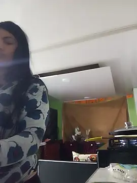 Snapshot of SamanthaBeke chatting on July 29, 10:24 am SamanthaBeke online show from July 29, 10:24 am