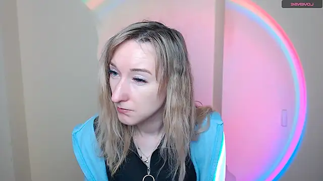 Snapshot of AmandaSell chatting on May 16, 8:00 am AmandaSell online show from May 16, 8:00 am