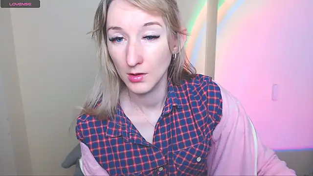Snapshot of AmandaSell chatting on June 3, 6:49 am AmandaSell online show from June 3, 6:49 am