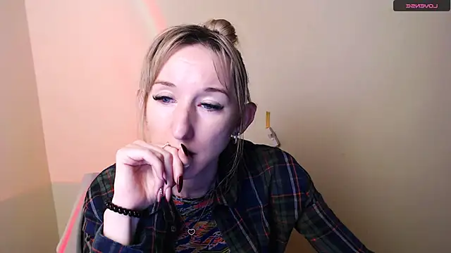 Snapshot of AmandaSell chatting on June 8, 6:47 am AmandaSell online show from June 8, 6:47 am