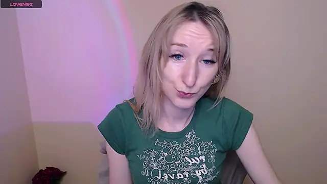 Snapshot of AmandaSell chatting on June 15, 6:59 am AmandaSell online show from June 15, 6:59 am