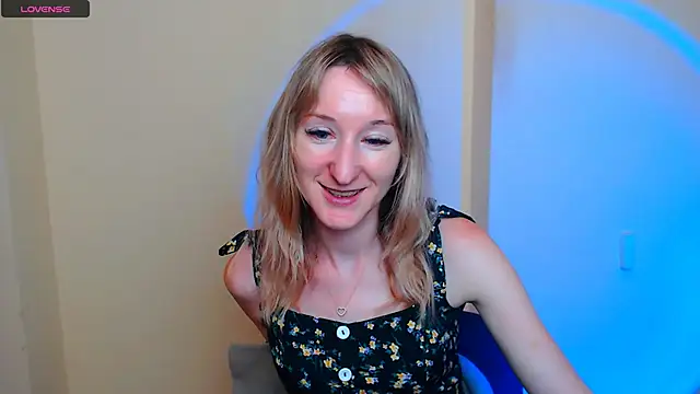 Snapshot of AmandaSell chatting on June 30, 6:58 am AmandaSell online show from June 30, 6:58 am