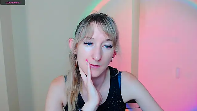 Snapshot of AmandaSell chatting on July 14, 10:21 am AmandaSell online show from July 14, 10:21 am