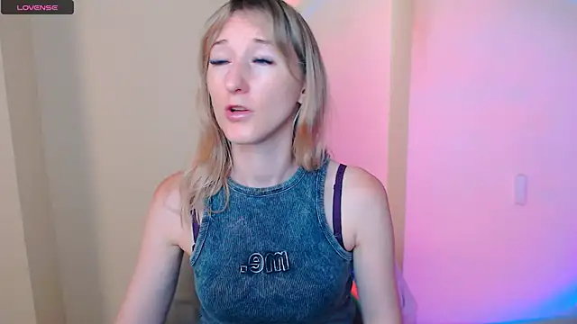 Snapshot of AmandaSell chatting on July 20, 6:17 am AmandaSell online show from July 20, 6:17 am