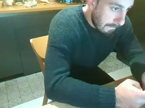 giorgakaci69 online show from December 16, 5:11 pm