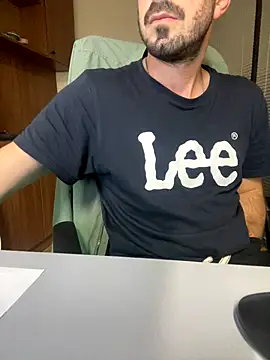 giorgakaci69 online show from October 9, 3:21 pm