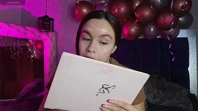 Taiissa  online show from November 9, 11:41 am