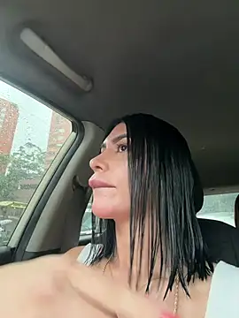 Snapshot of Dj_scarlettmorreti chatting on June 8, 9:04 pm Dj scarlettmorreti online show from June 8, 9:04 pm