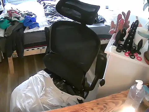 Snapshot of twinkish_90 chatting on January 23, 11:15 am twinkish 90 online show from January 23, 11:15 am