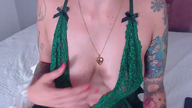 EmiliaKurt online show from February 10, 4:25 pm