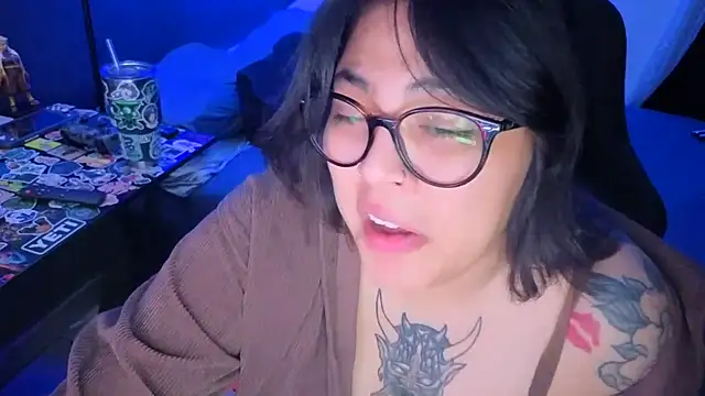 Snapshot of miacanela_xo chatting on July 13, 2:25 am miacanela xo online show from July 13, 2:25 am