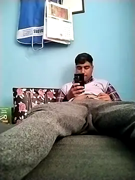 SweetFatBoy online show from April 15, 7:37 am