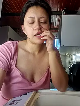Snapshot of lombarlana-89 chatting on May 6, 3:39 pm lombarlana-89 online show from May 6, 3:39 pm