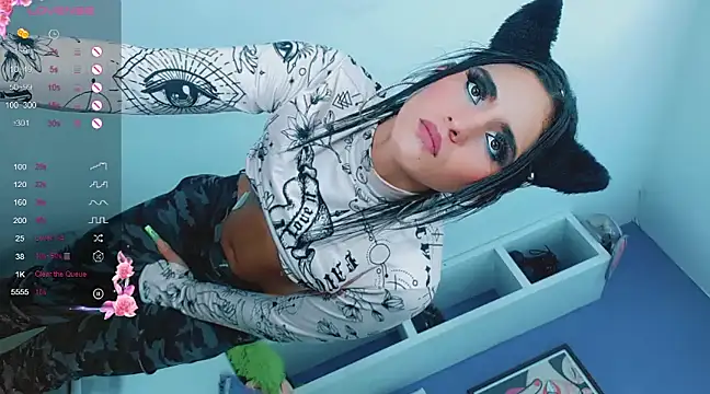 Snapshot of valentina_princess_ chatting on February 3, 8:02 am valentina princess online show from February 3, 8:02 am