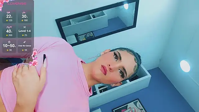 Snapshot of valentina_princess_ chatting on March 2, 7:56 pm valentina princess online show from March 2, 7:56 pm