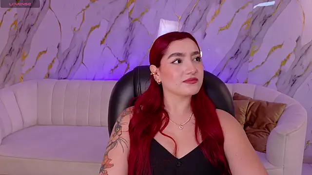 Snapshot of ViolettCastel chatting on December 20, 8:16 pm ViolettCastel online show from December 20, 8:16 pm