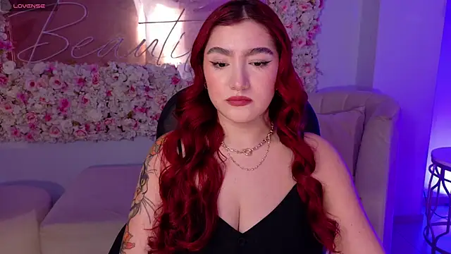 Snapshot of ViolettCastel chatting on January 13, 6:57 pm ViolettCastel online show from January 13, 6:57 pm