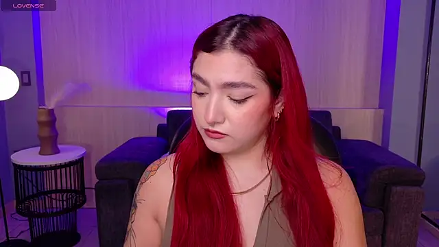 Snapshot of ViolettCastel chatting on February 9, 7:51 pm ViolettCastel online show from February 9, 7:51 pm