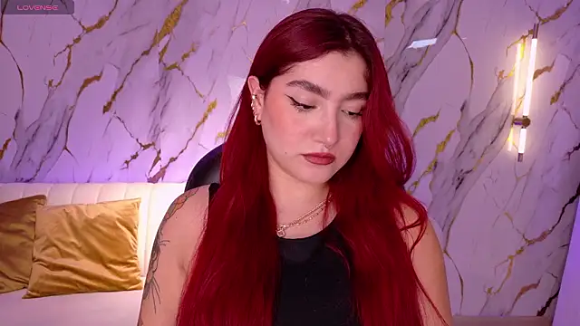 Snapshot of ViolettCastel chatting on February 17, 6:25 pm ViolettCastel online show from February 17, 6:25 pm