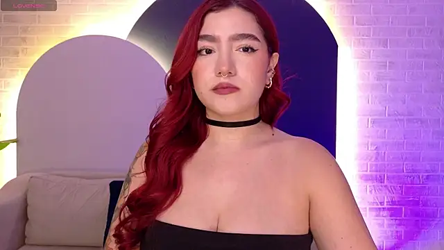 Snapshot of ViolettCastel chatting on March 5, 7:21 pm ViolettCastel online show from March 5, 7:21 pm